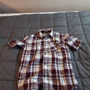 vans buttoned plaid short sleeve shirt